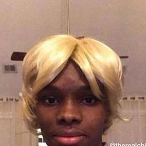 Meet your Posher, Denise